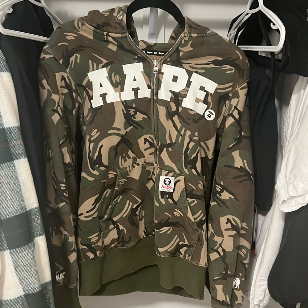 AAPE Zipup
